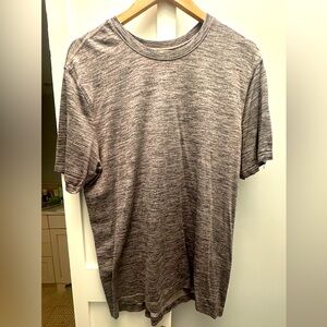 Lululemon Athletica Metal Vent Tech Sjort Sleeve Large worn 1 season